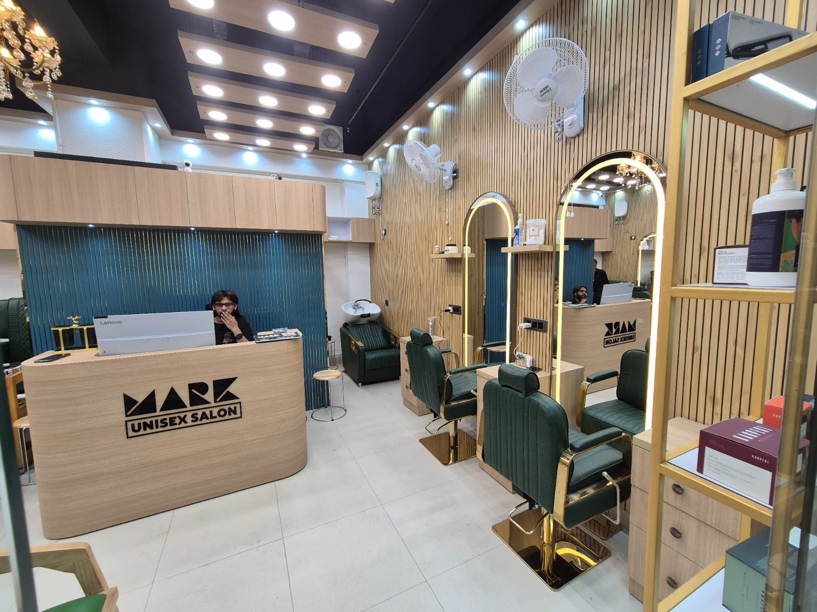 Salon Image 8